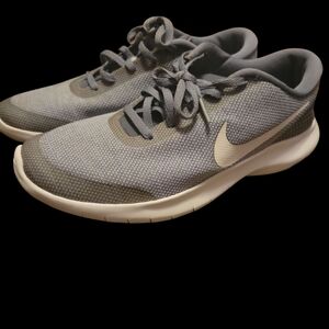 EUC Nike Women's Grey Plex Experience RN Athletic Running Shoe Sneakers, Sz 8.5